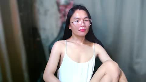 Kim online show from August 7, 5:04 pm