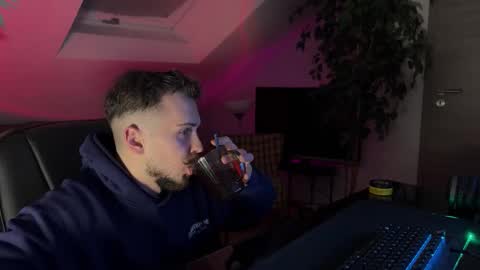 Daimon  online show from February 23, 6:49 pm