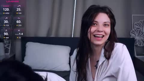 Aoi and Lily best friends online show from June 18, 8:25 am