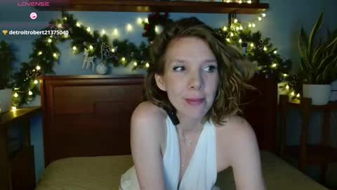 daisy_lovely online show from December 16, 6:07 am