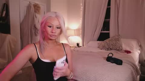 daisy online show from April 12, 12:04 am