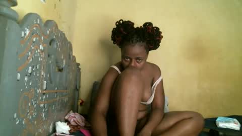 daisyy_delight online show from June 3, 2:33 pm