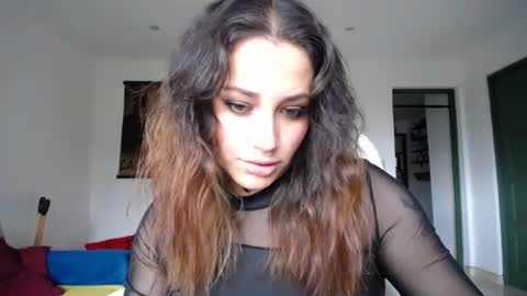IG  dakotasofiaa online show from July 30, 9:25 pm