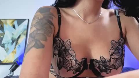 Dakota online show from February 14, 2:47 pm