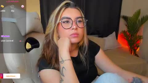 dakottaa__ online show from July 11, 2:14 am