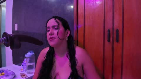 Snapshot of dalia_roses chatting on June 1, 1:29 am Dalia online show from June 1, 1:29 am