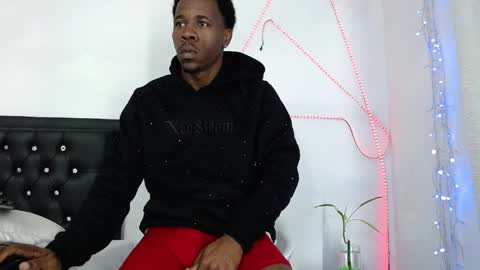 damian_hart10 online show from May 11, 10:43 am