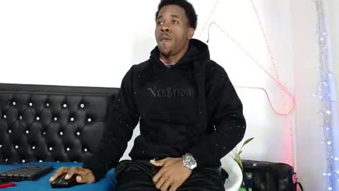 damian_hart_24cm online show from June 9, 12:28 pm