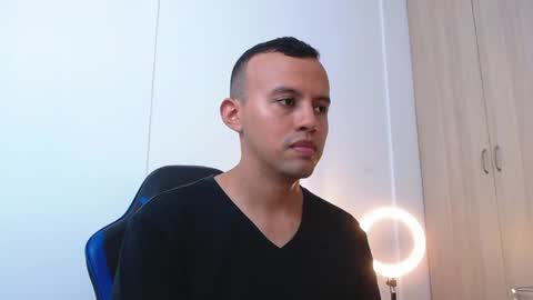 Snapshot of damian_wish chatting on April 9, 6:57 pm Damian Wish online show from April 9, 6:57 pm