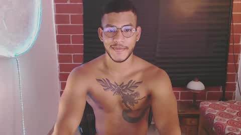 instagram damiannreed. online show from January 16, 5:33 pm