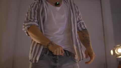 insta damn8   --------  online show from October 18, 10:10 pm