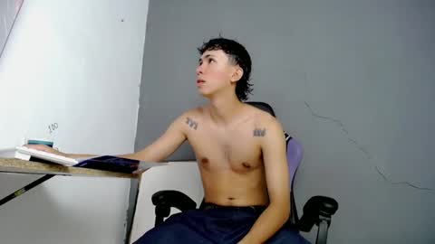 Snapshot of damien_444 chatting on February 11, 11:48 am damien_444 online show from February 11, 11:48 am