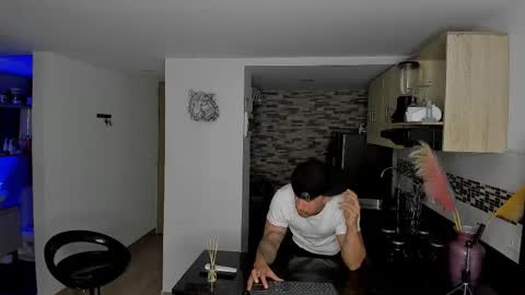 INSTAGRAM  DAMMIANMILLEROFICIAL online show from February 6, 12:26 am