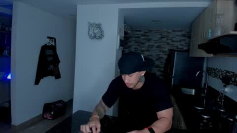 INSTAGRAM  DAMMIANMILLEROFICIAL online show from February 13, 7:21 pm