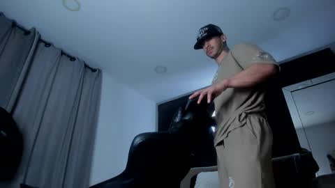 INSTAGRAM  DAMMIANMILLEROFICIAL online show from April 12, 2:38 am