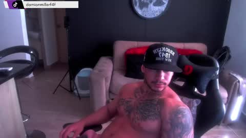 INSTAGRAM  DAMMIANMILLEROFICIAL online show from May 31, 7:48 pm