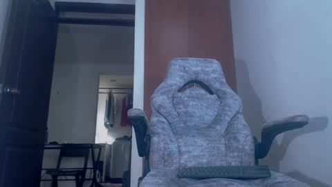 dammuscle online show from January 12, 2:22 pm