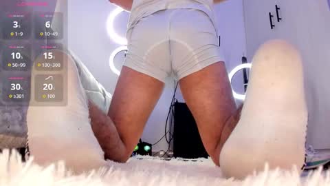 Snapshot of damon_baker0 chatting on October 16, 4:41 pm Damon bakert online show from October 16, 4:41 pm