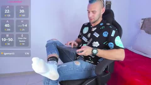 Snapshot of damon_baker0 chatting on November 8, 5:12 pm Damon bakert online show from November 8, 5:12 pm