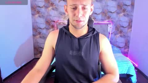 Snapshot of damon_baker0 chatting on February 26, 4:06 pm Damon bakert online show from February 26, 4:06 pm