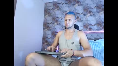 Snapshot of damon_baker0 chatting on March 15, 1:39 pm Damon bakert online show from March 15, 1:39 pm