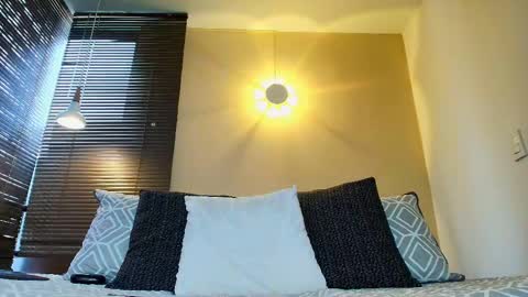 Damon  Salvatore online show from February 28, 8:21 pm