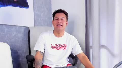 DAMON  online show from April 18, 7:18 pm