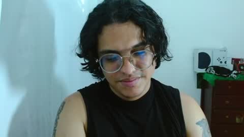 Snapshot of dan_blous chatting on July 2, 8:48 pm Diane Blosson online show from July 2, 8:48 pm