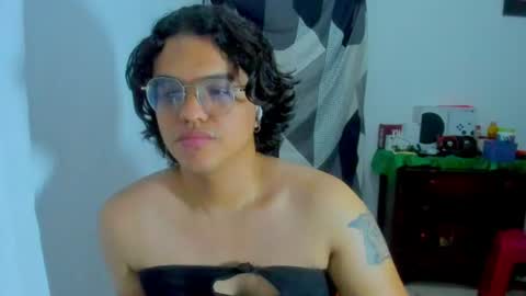 Snapshot of dan_blous chatting on July 19, 11:52 pm Diane Blosson online show from July 19, 11:52 pm