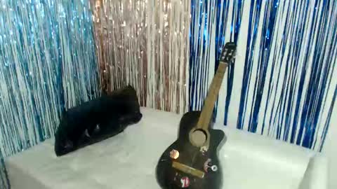 Snapshot of dan_khemeia chatting on January 7, 6:16 am Dan Khemeia online show from January 7, 6:16 am