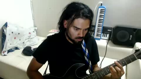 Snapshot of dan_khemeia chatting on June 14, 12:08 am Dan Khemeia online show from June 14, 12:08 am