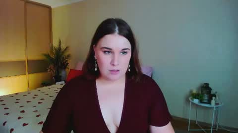 Olivia online show from July 6, 3:03 pm