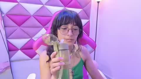 dani_dream online show from February 9, 2:10 pm