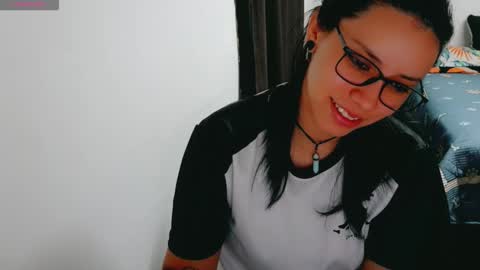 dani y jocelyn online show from February 15, 7:54 pm