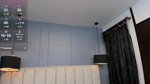 Snapshot of dania_moore_ chatting on December 5, 7:38 pm JANE online show from December 5, 7:38 pm