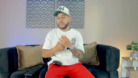 daniel_kingxxx online show from February 28, 12:50 pm