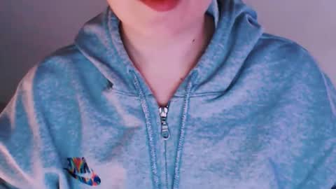 Snapshot of daniel_ruis16 chatting on April 19, 9:17 pm daniel_ruis16 online show from April 19, 9:17 pm