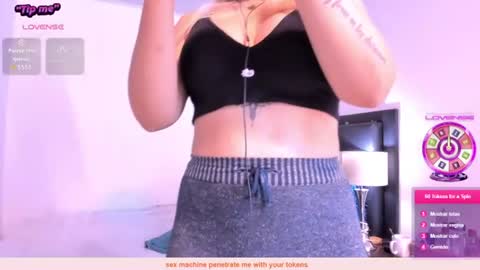 Snapshot of daniela_beauty chatting on July 28, 7:50 pm daniela online show from July 28, 7:50 pm