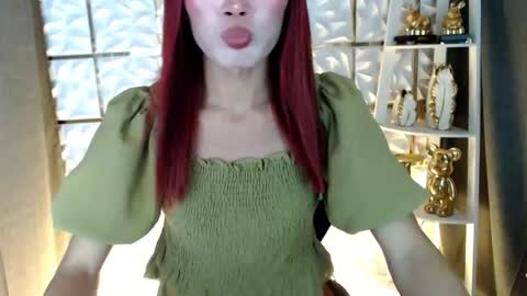 Snapshot of daniela_mondragon chatting on April 2, 11:35 pm daniela_mondragon online show from April 2, 11:35 pm