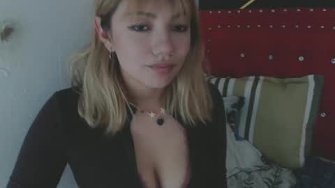 danielawidx online show from April 2, 1:25 am