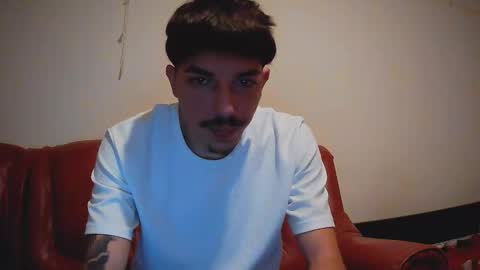 Snapshot of danielito321810 chatting on March 4, 11:16 am danielito321810 online show from March 4, 11:16 am