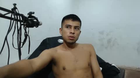 danielitopapii online show from December 11, 8:18 pm