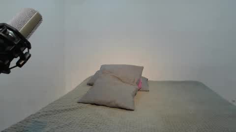 danielitopapii online show from February 8, 1:43 am