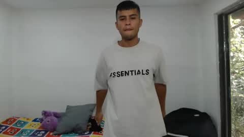 danielitopapii online show from February 12, 6:09 pm