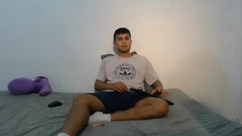 danielitopapii online show from February 20, 5:01 am