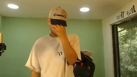 danielitopapii online show from December 5, 2:14 pm