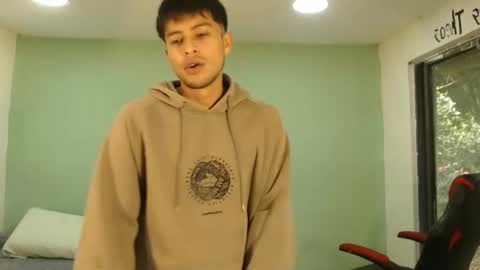 danielitopapii online show from January 6, 1:37 pm