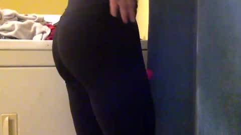 Snapshot of daniellbisous chatting on June 15, 12:57 am daniellbisous online show from June 15, 12:57 am