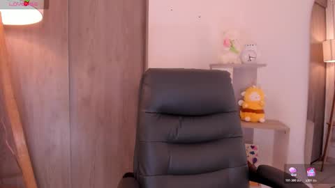 Danielle Rose online show from November 13, 11:47 pm