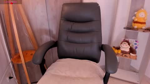 Danielle Rose online show from November 15, 10:59 pm